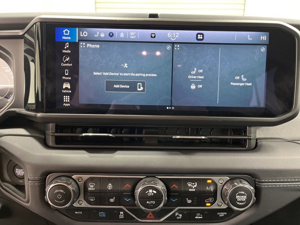 Used 2025 Jeep Wrangler Unlimited Sahara w/ Safety Group AWD/4WD image 16