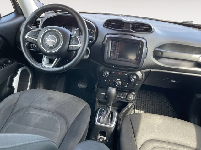 Used 2018 Jeep Renegade Latitude w/ Cold Weather Group AWD/4WD image 10