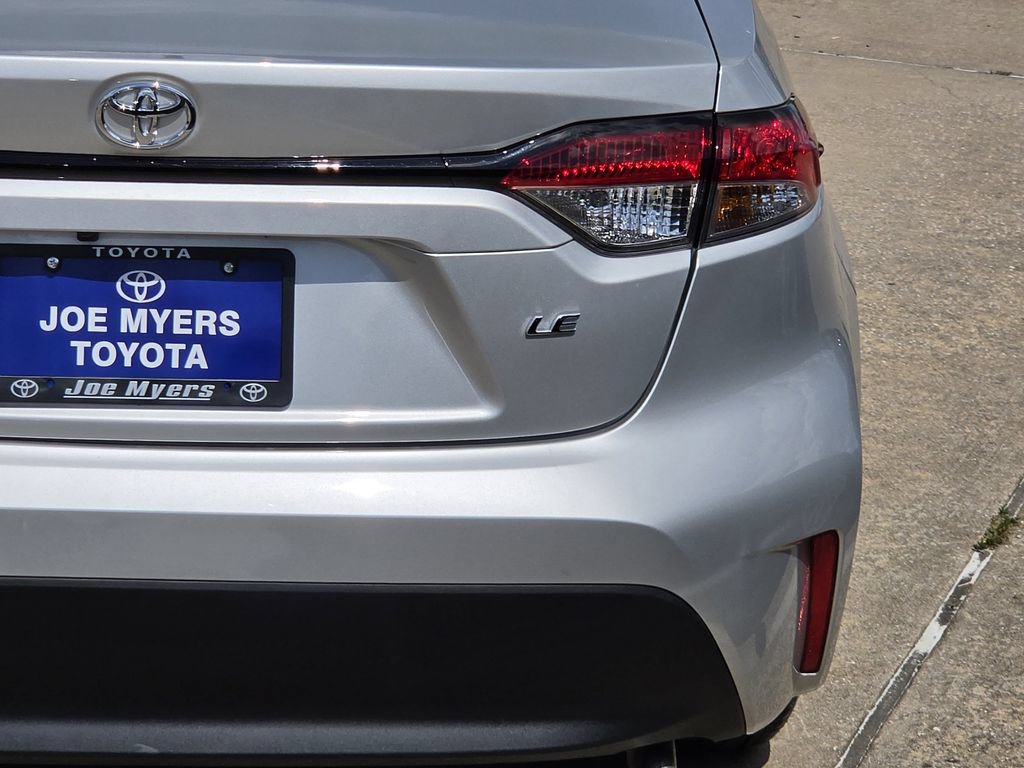 Used 2026 Toyota Corolla LE FWD image 9