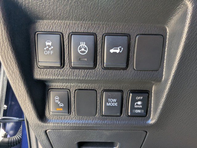 Used 2020 Nissan Pathfinder SL AWD/4WD image 16