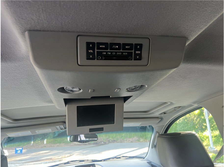 Used 2005 Nissan Titan LE w/ (U01) Nissan Navigation Pkg image 15