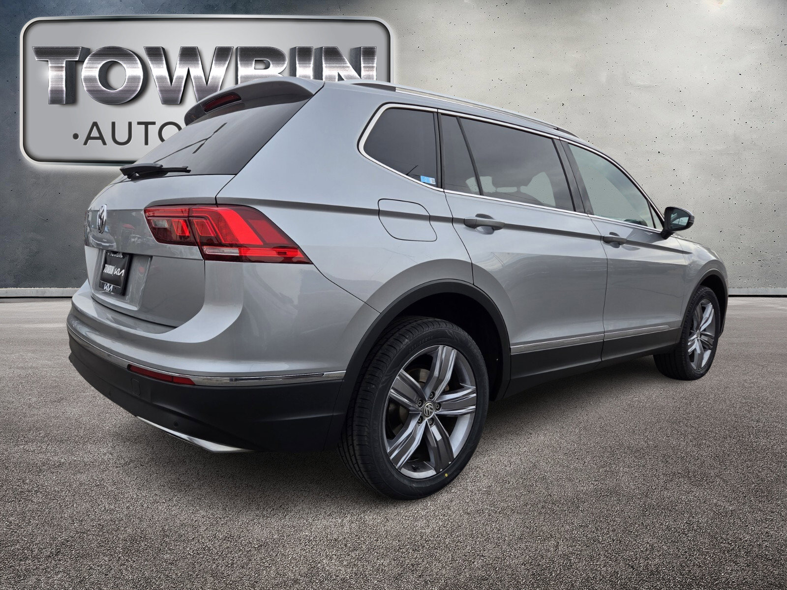 Used 2020 Volkswagen Tiguan SEL image 5