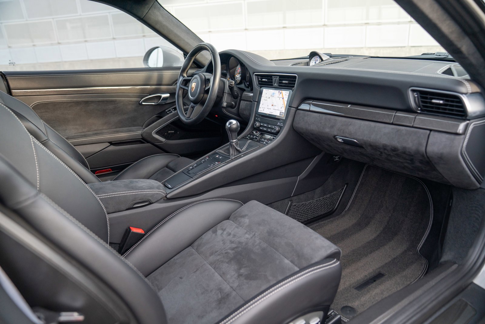 Certified 2018 Porsche 911 GT3 RWD image 27
