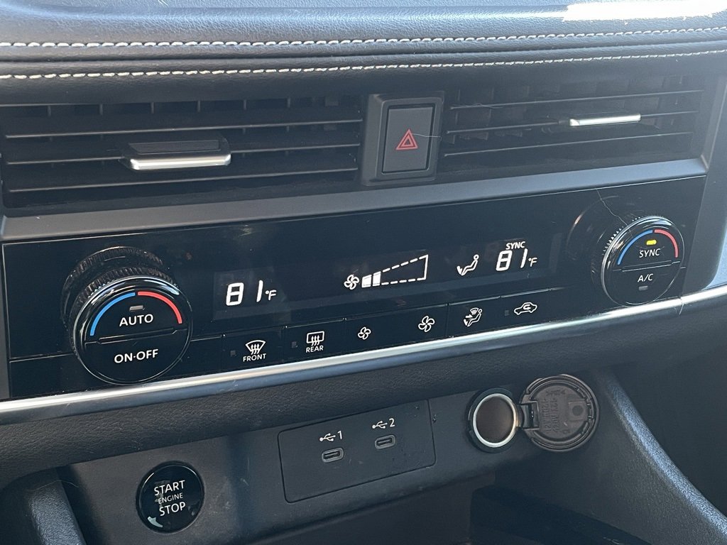 Used 2025 Nissan Rogue SV image 16