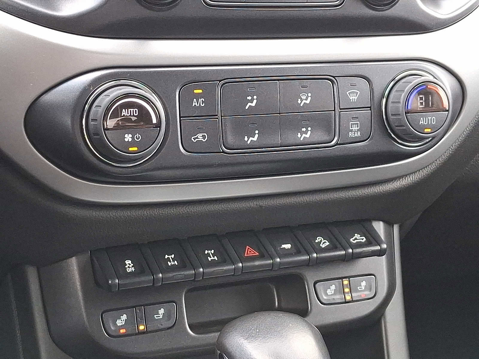 Used 2022 Chevrolet Colorado ZR2 image 15