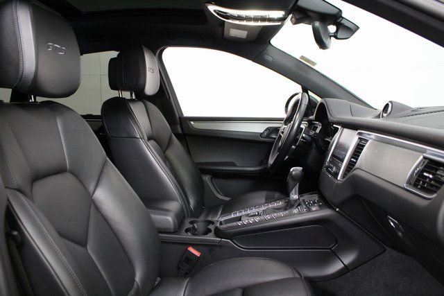 Used 2018 Porsche Macan GTS image 10