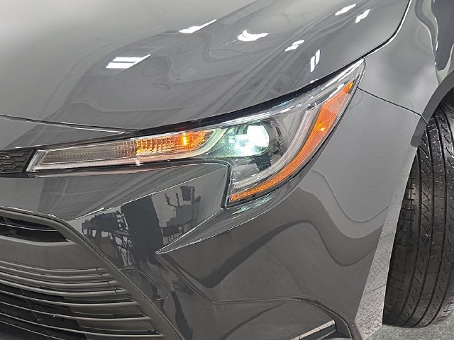 Used 2023 Toyota Corolla LE FWD image 27