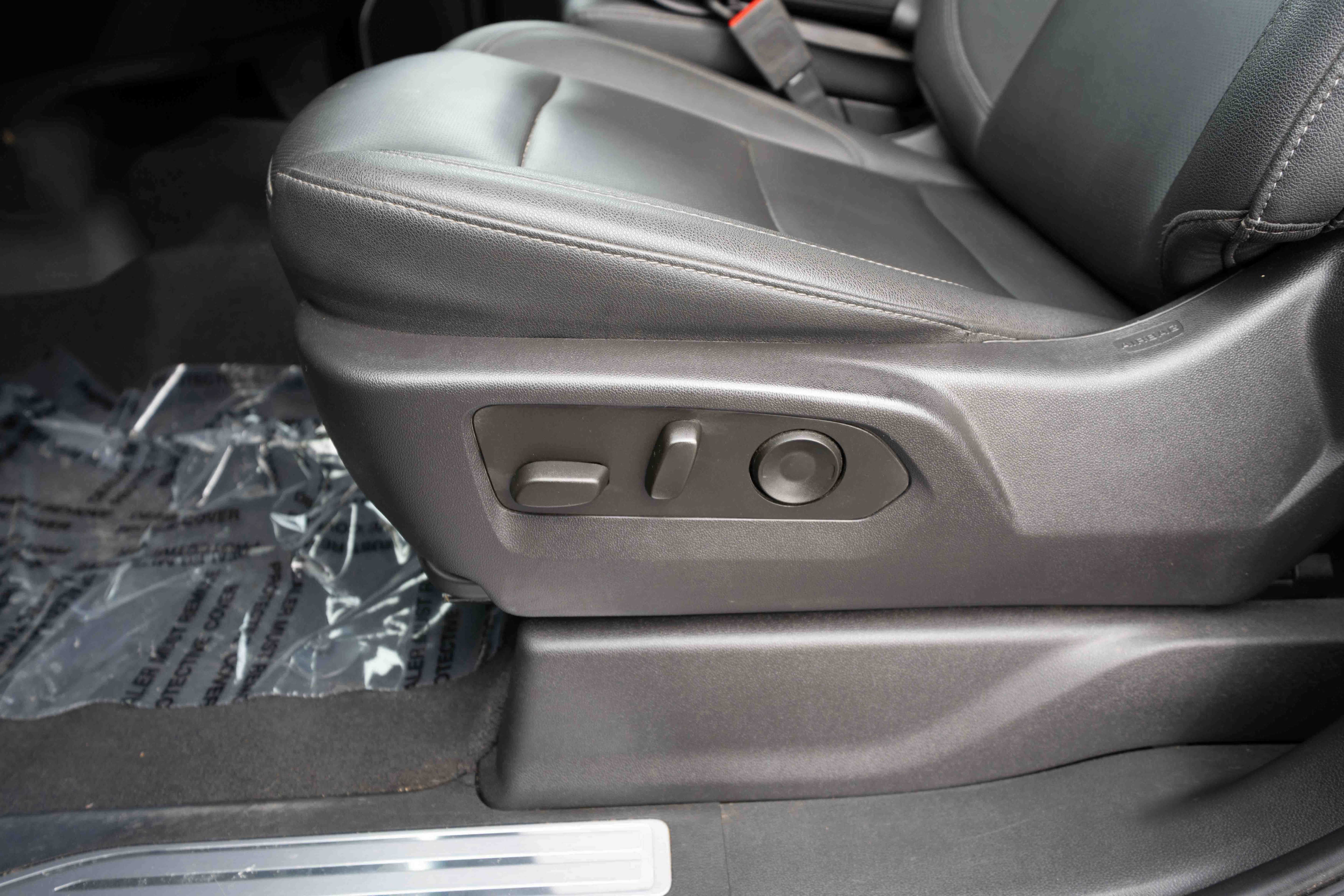 Used 2023 GMC Sierra 1500 SLT AWD/4WD image 12