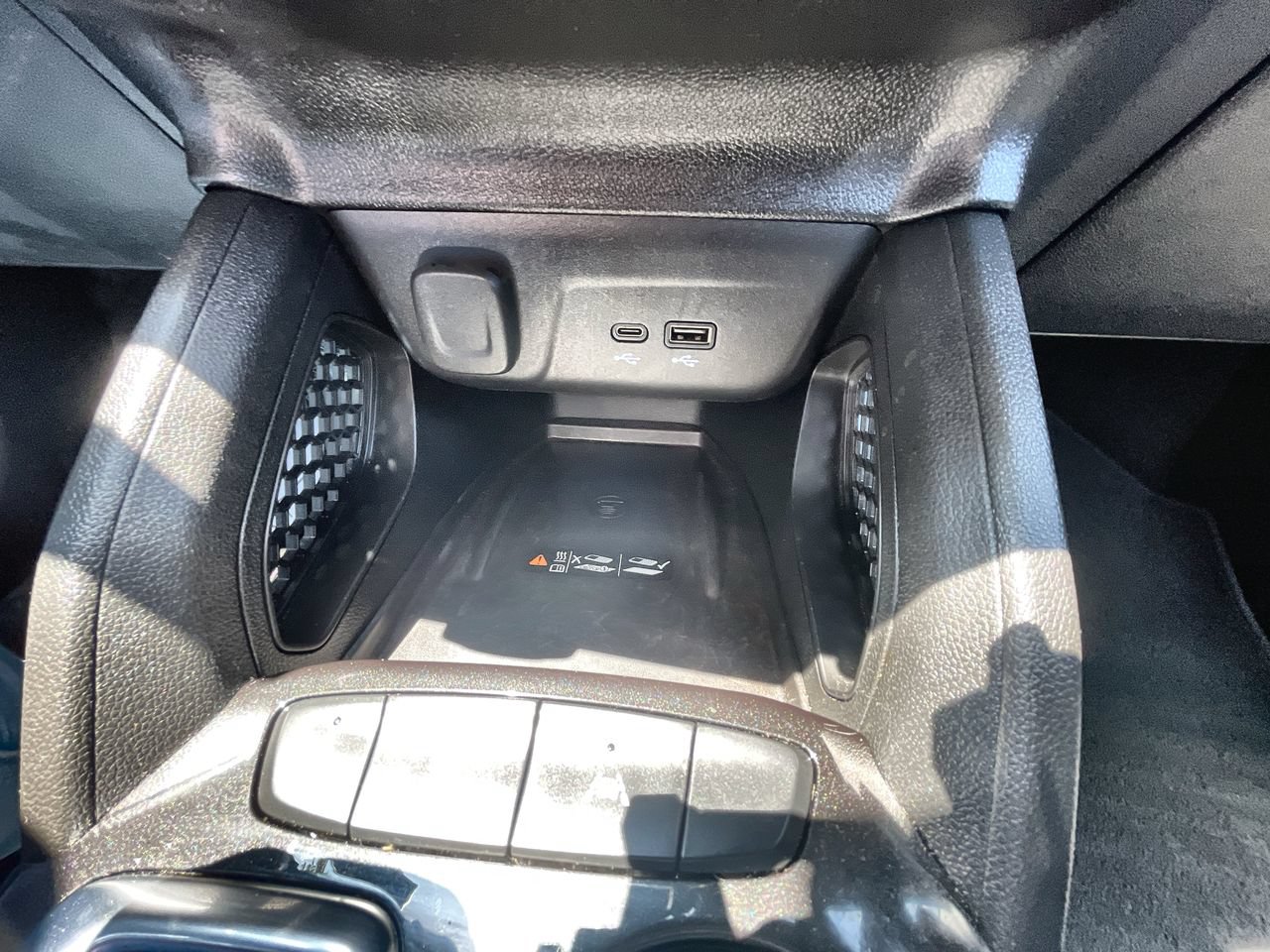 Used 2024 Chevrolet TrailBlazer LT w/ Convenience Package FWD image 32