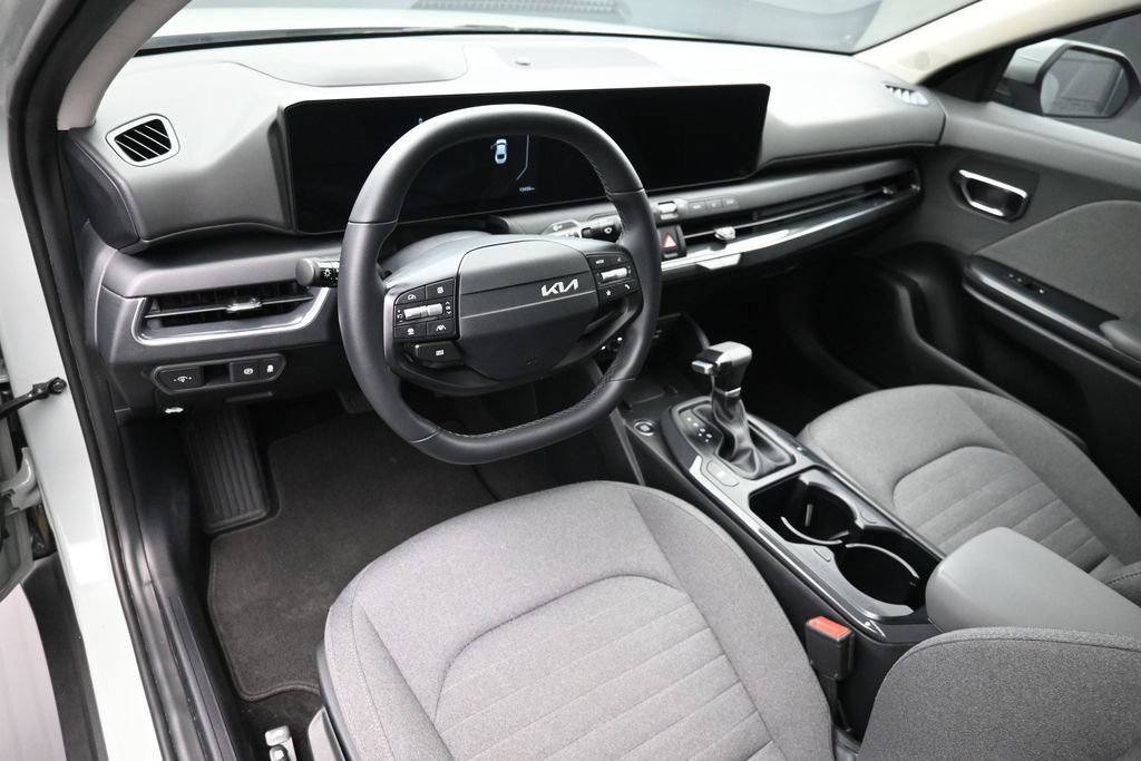 Used 2025 Kia K4 EX FWD image 19
