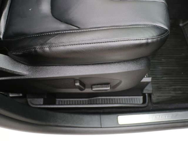 Used 2024 Ford Edge Titanium w/ Equipment Group 301A AWD/4WD image 9