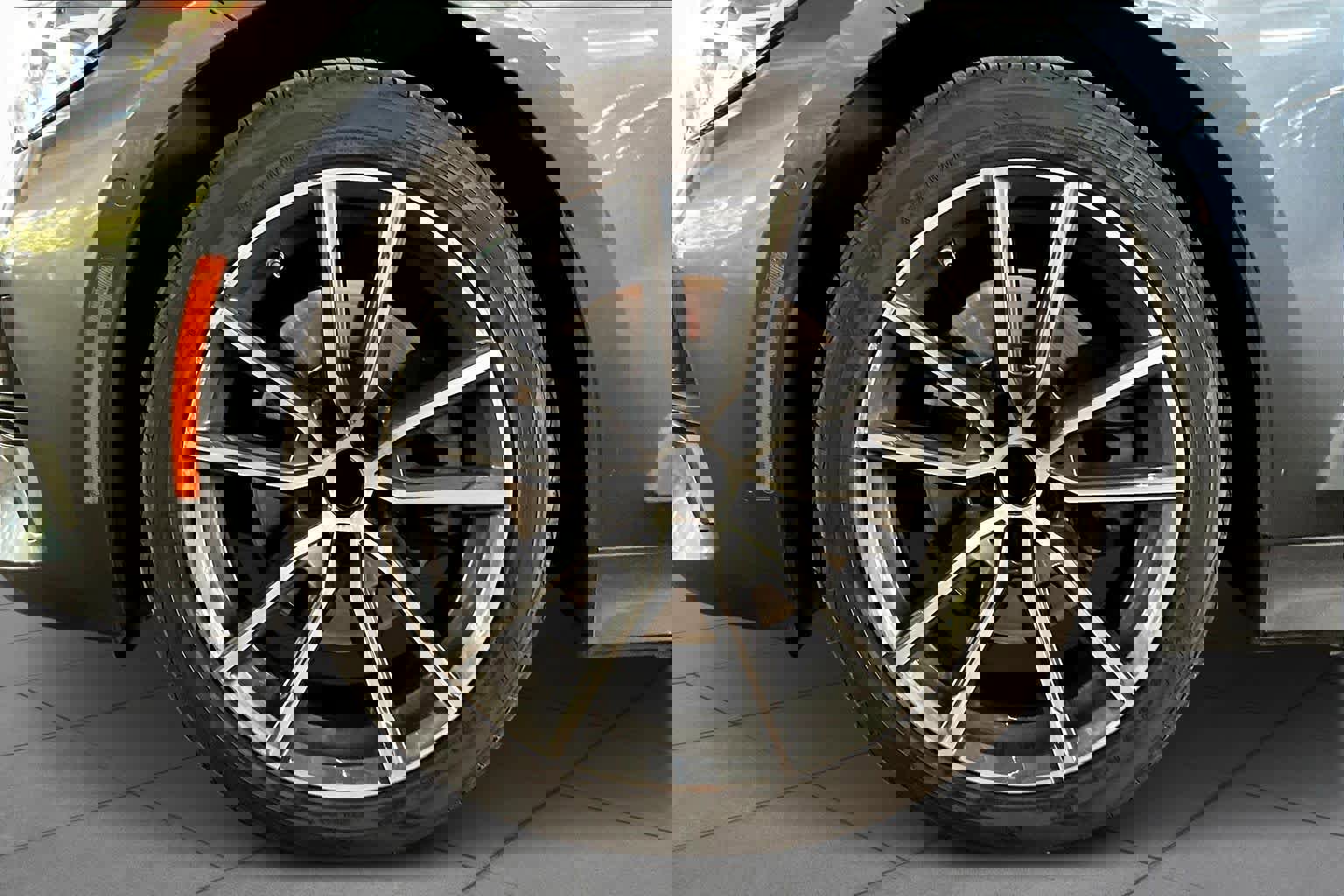 Used 2019 BMW 330i Sedan w/ Convenience Package image 10