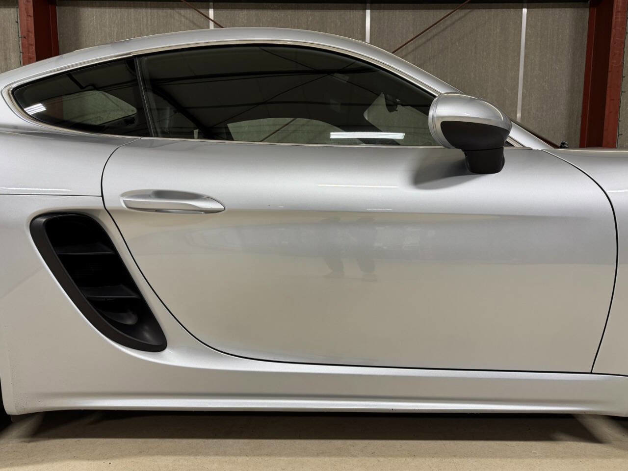 Used 2018 Porsche 718 Cayman Base 2dr Coupe image 37