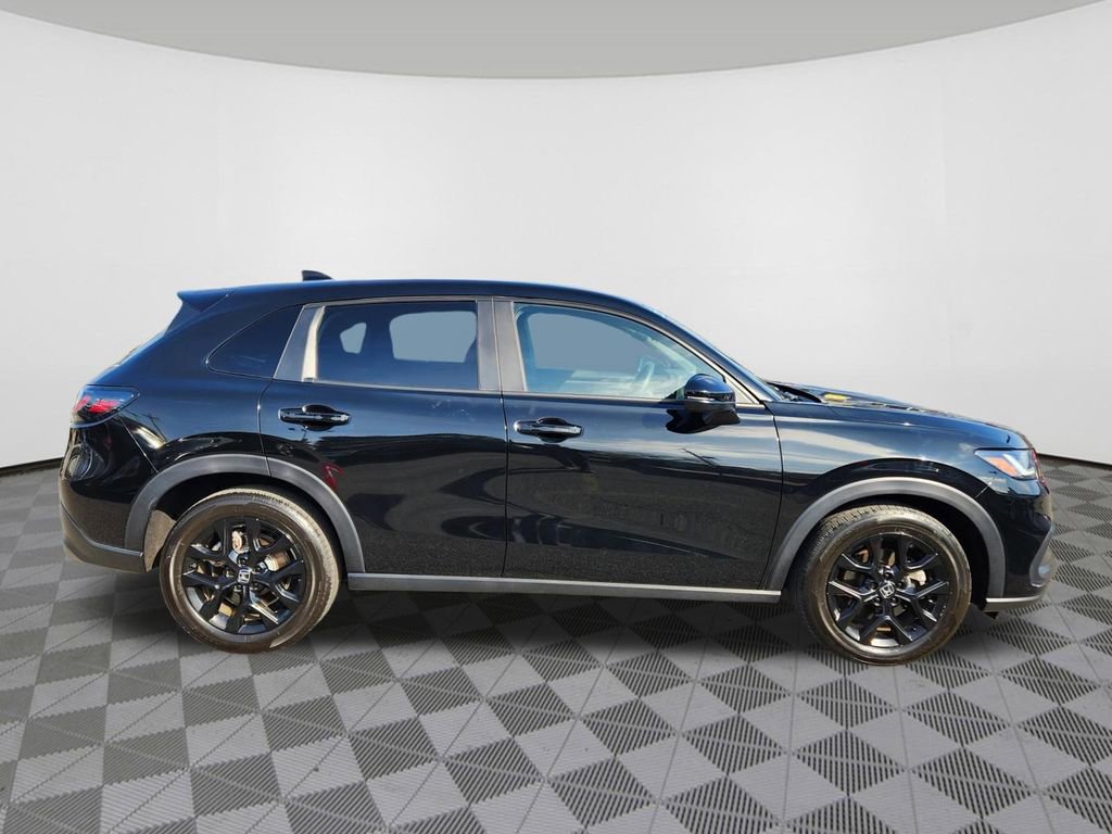 Certified 2025 Honda HR-V Sport image 6