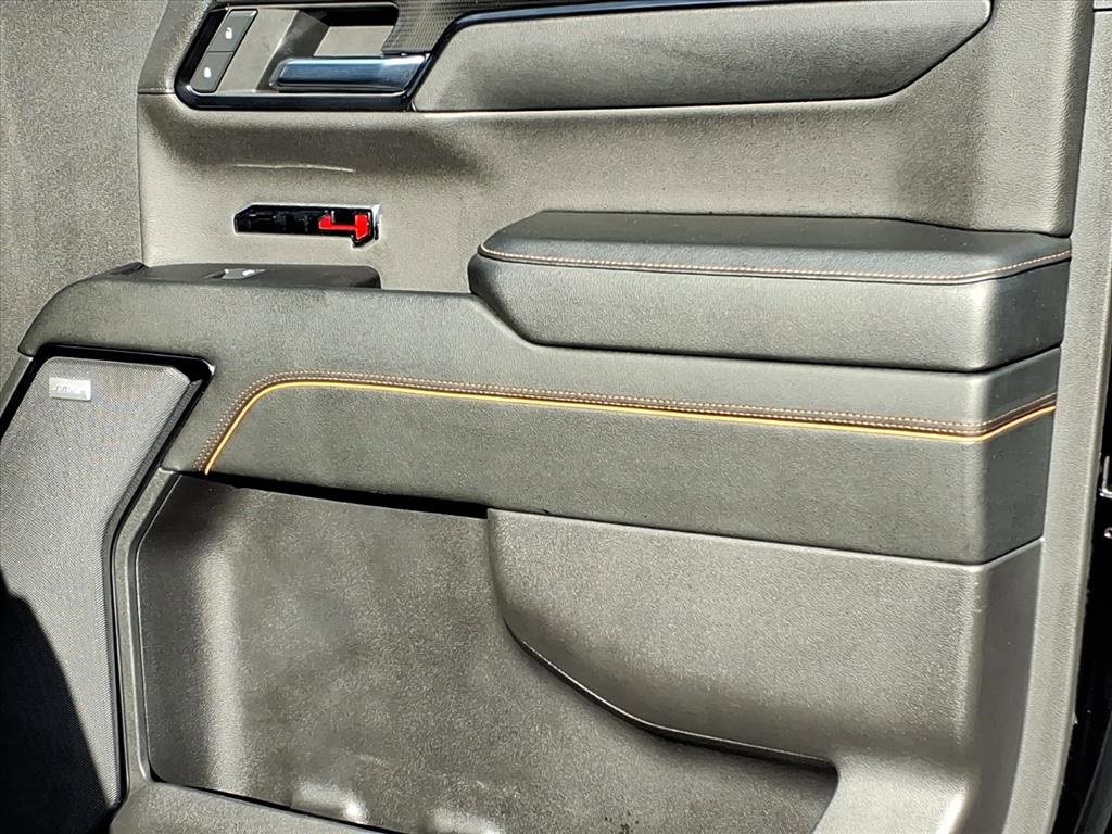 Used 2024 GMC Sierra 1500 AT4 w/ Technology Package image 15