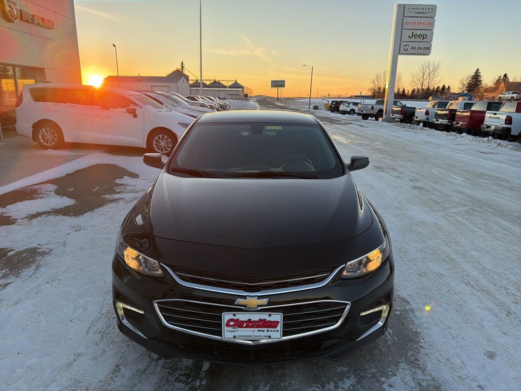 Used 2016 Chevrolet Malibu LT image 3