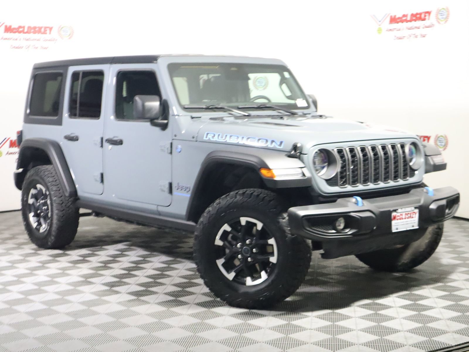 Used 2025 Jeep Wrangler Unlimited Rubicon 4xe image 2