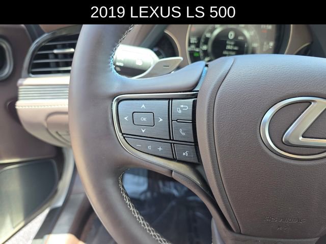 Used 2019 Lexus LS 500 w/ Accessory Package (Z2) RWD image 27