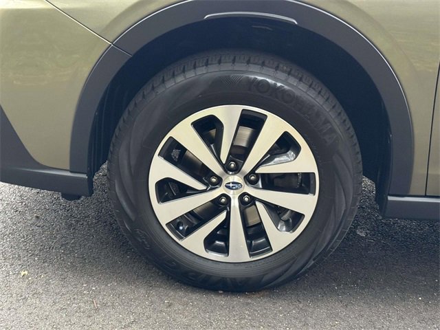 Used 2021 Subaru Outback Premium image 7