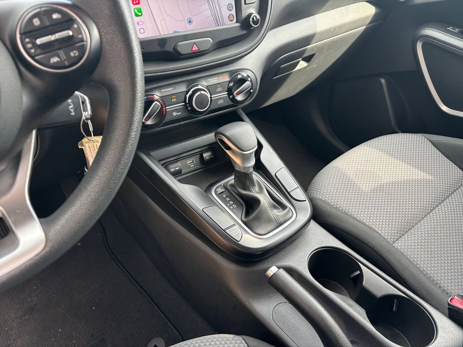 Used 2025 Kia Soul LX w/ LX Technology Package FWD image 38