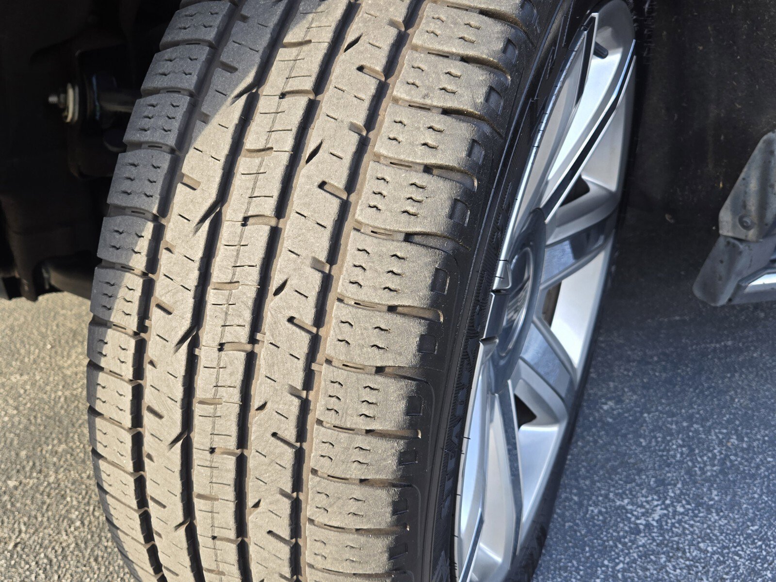 Used 2020 Cadillac Escalade Luxury image 17