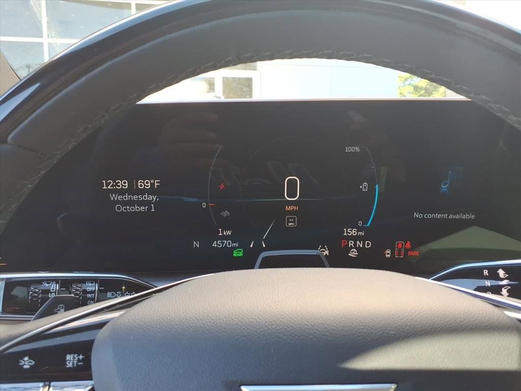 Used 2026 Cadillac Vistiq Luxury image 13