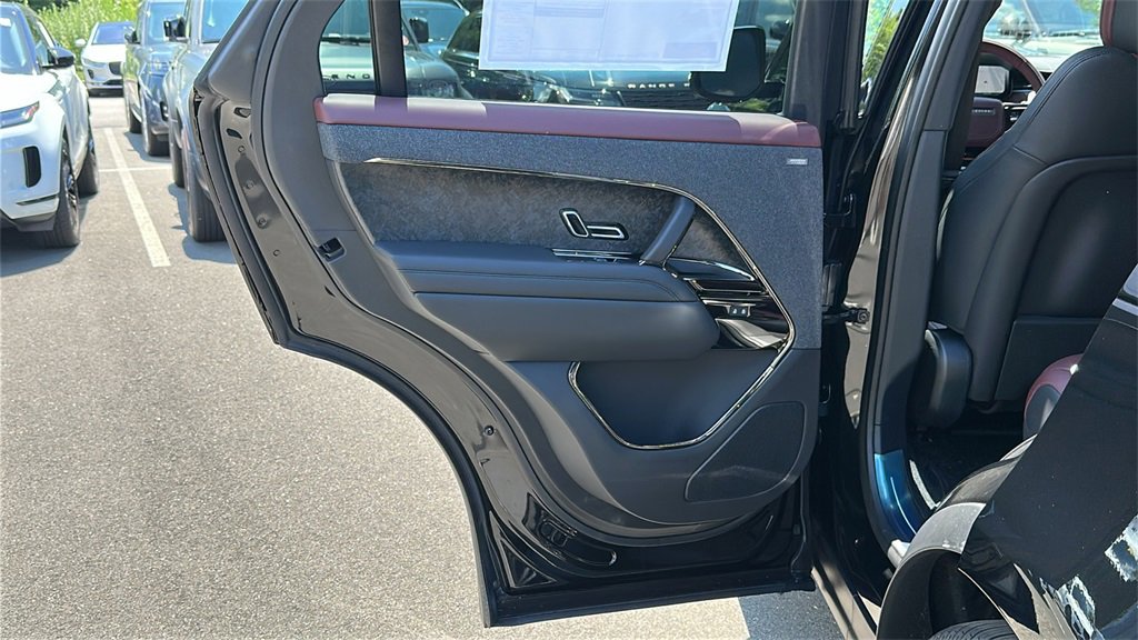 New 2025 Land Rover Range Rover Sport Dynamic SE image 23