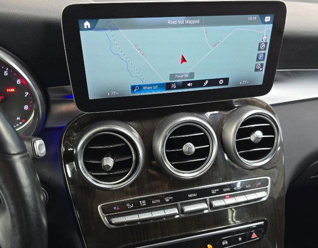 Used 2020 Mercedes-Benz GLC 300 4MATIC w/ Multimedia Package image 10