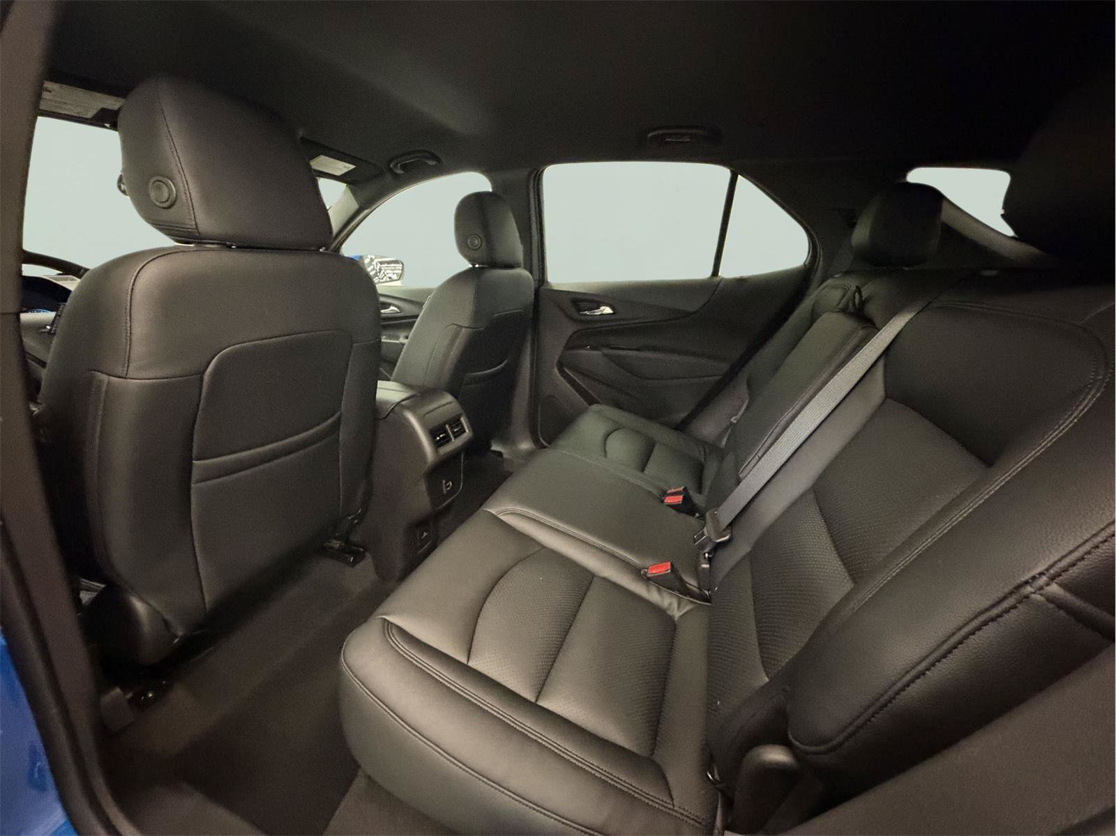 Used 2024 Chevrolet Equinox RS AWD/4WD image 32