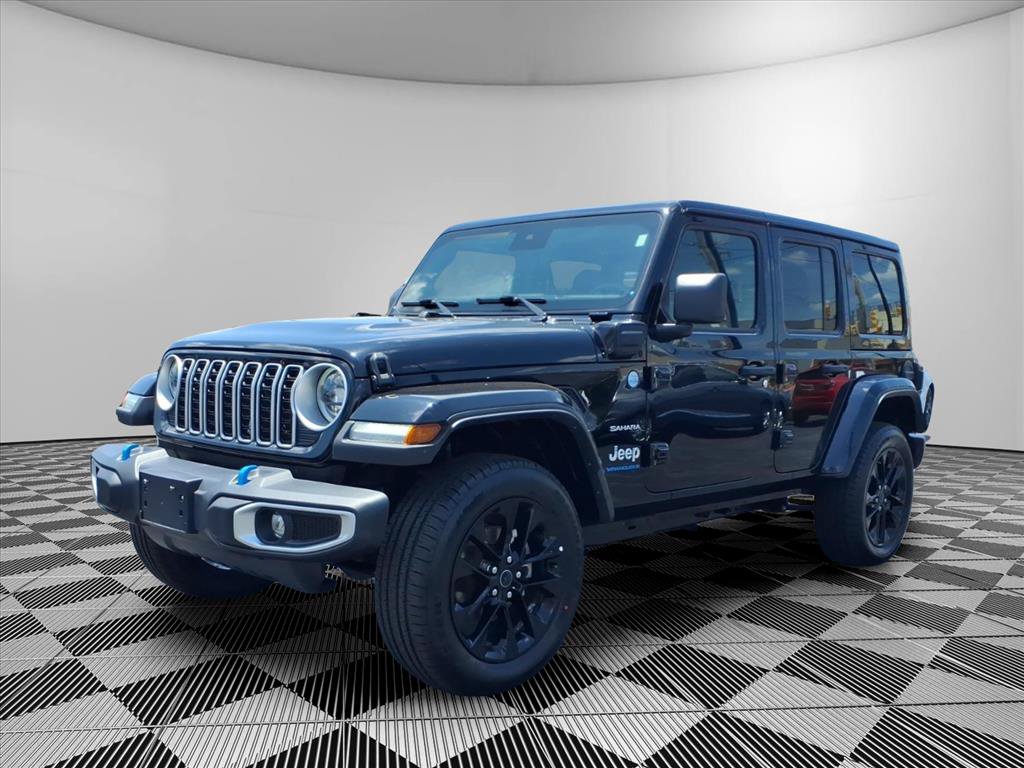 Used 2024 Jeep Wrangler Unlimited Sahara AWD/4WD image 22