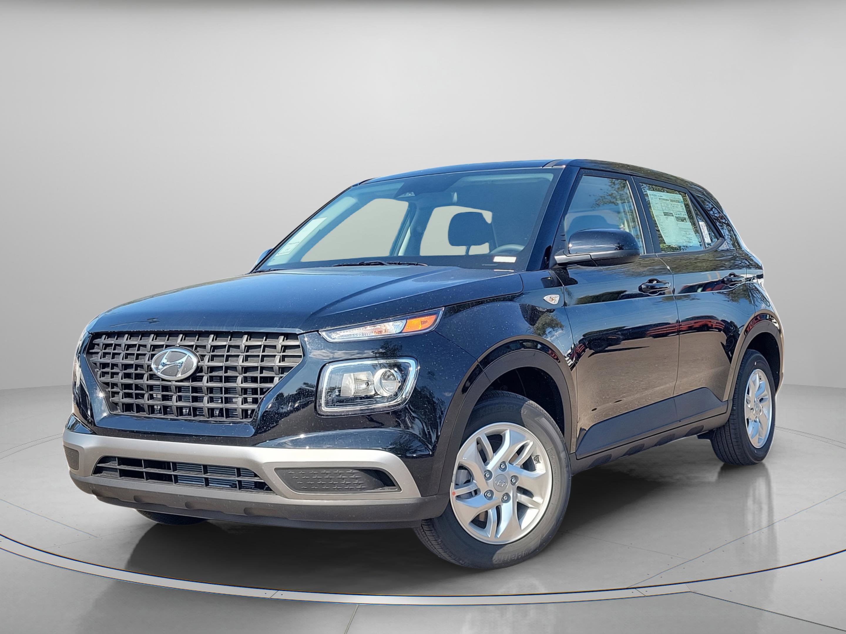 New 2026 Hyundai Venue SE image 2