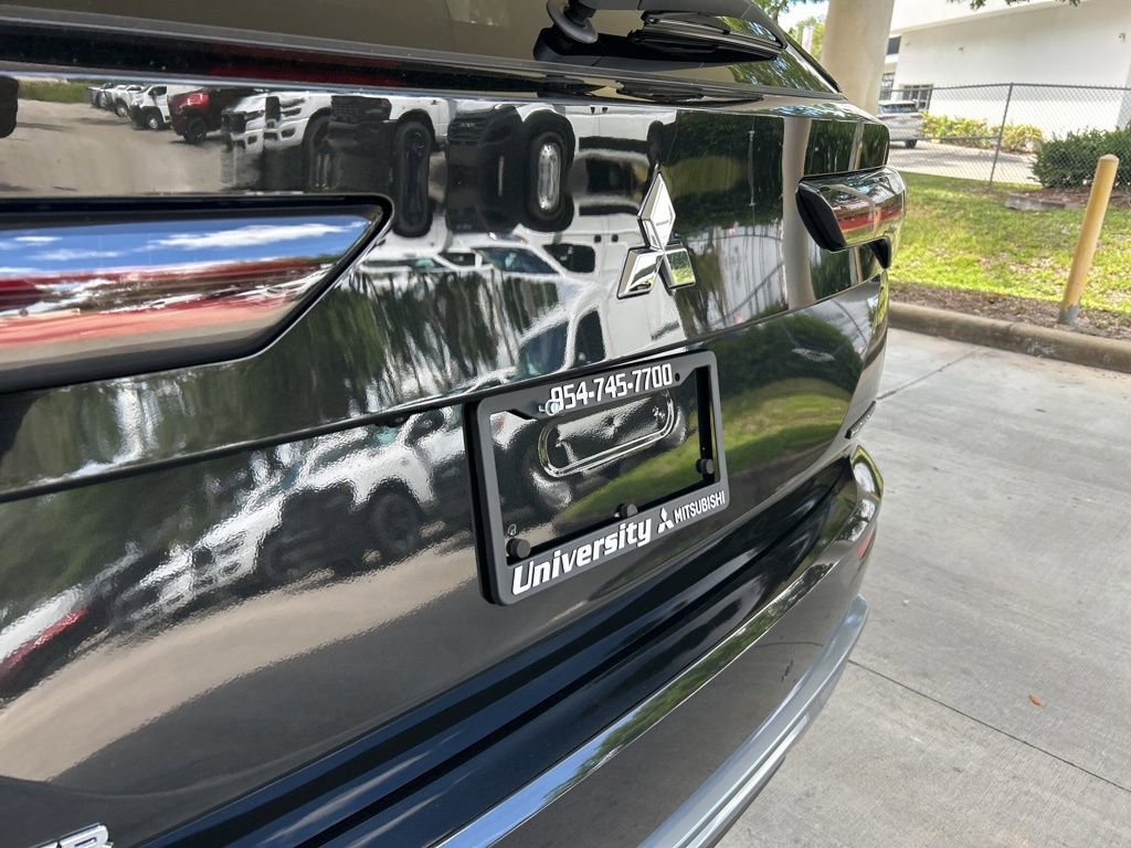 New 2025 Mitsubishi Outlander SEL image 19
