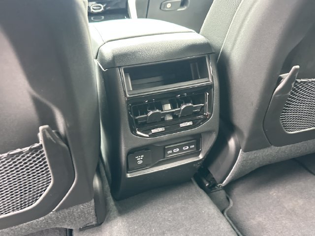 New 2026 Jeep Grand Cherokee Altitude AWD/4WD image 15