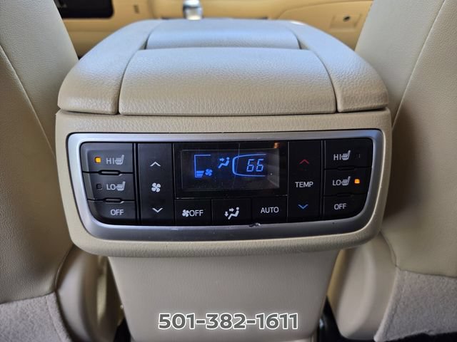 Used 2019 Toyota Highlander Limited Platinum FWD image 17