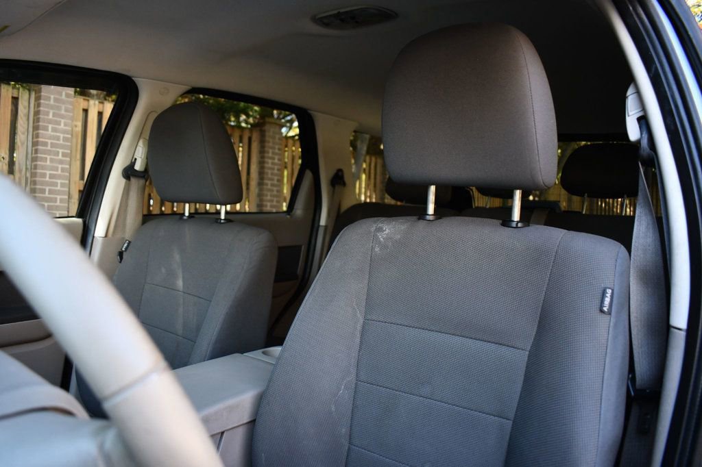 Used 2009 Ford Escape XLT image 16