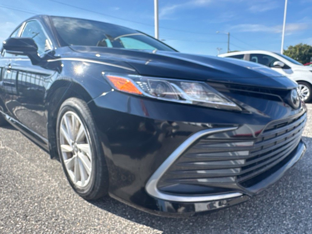 Used 2024 Toyota Camry LE w/ Convenience Package FWD image 3