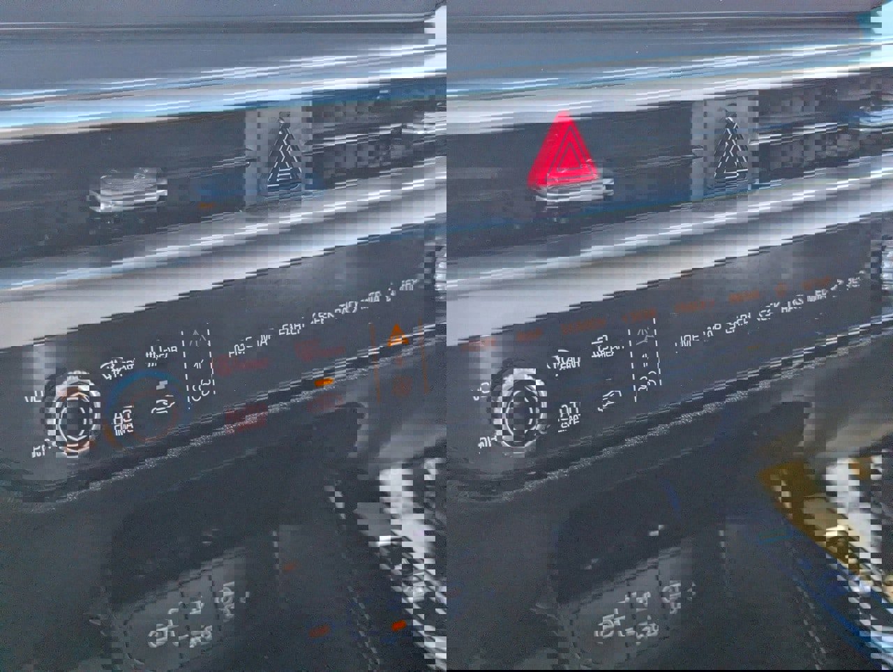 Used 2024 Kia Sorento S image 25