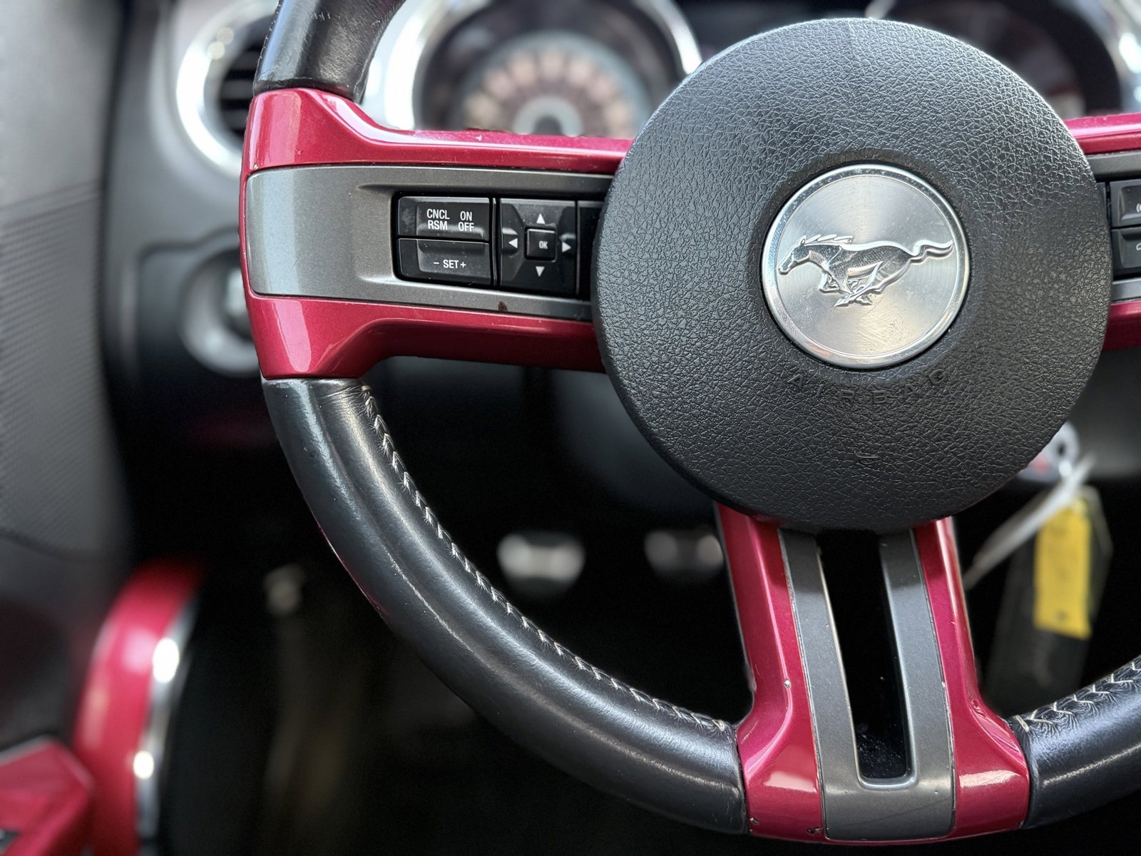 Used 2013 Ford Mustang GT Premium image 25