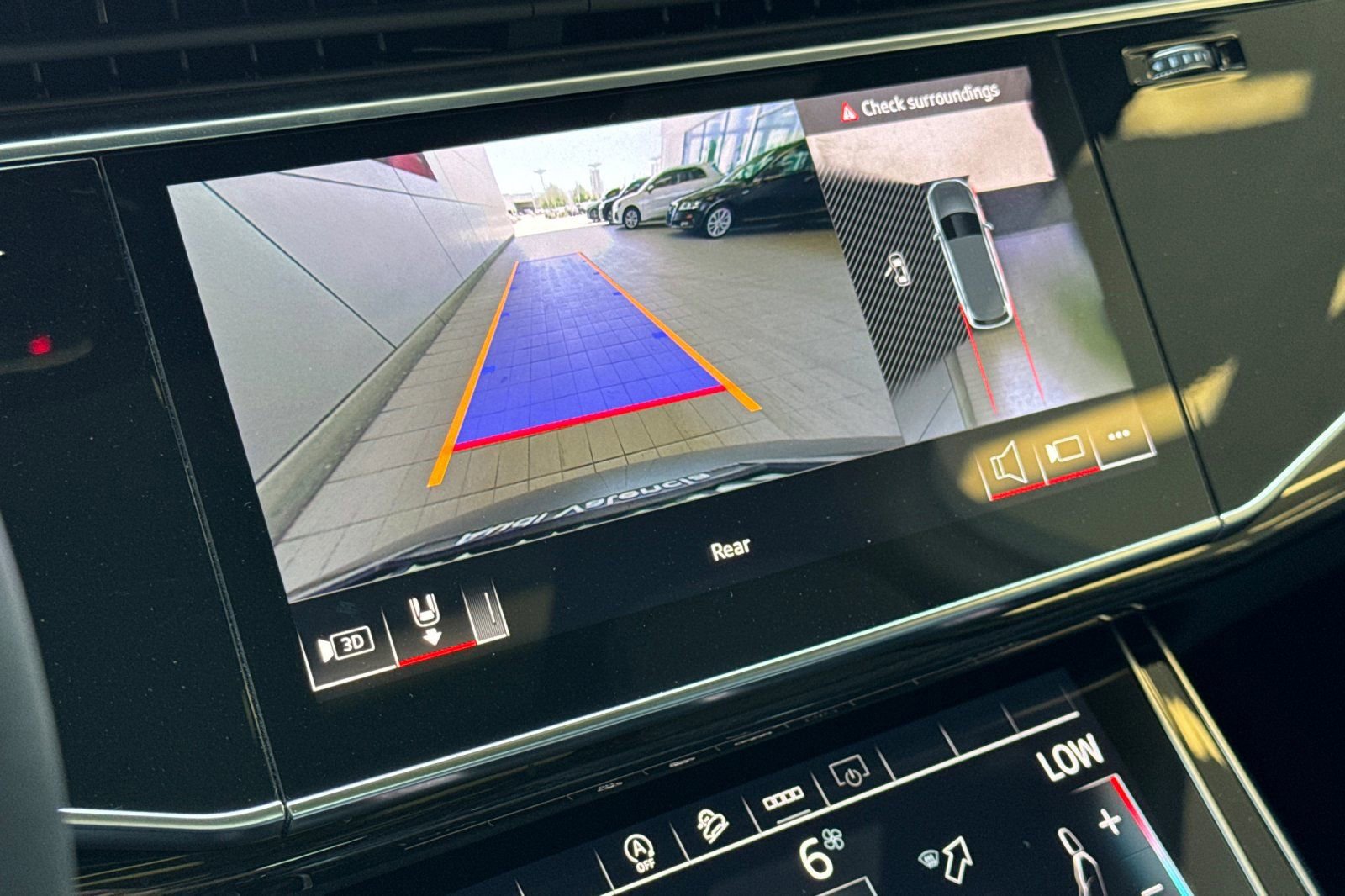 Used 2025 Audi Q7 3.0T Premium w/ Convenience Package image 18