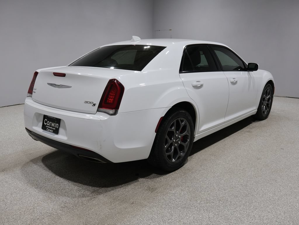 Used 2018 Chrysler 300 S AWD/4WD image 2