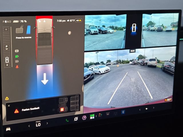 Used 2024 Tesla Cybertruck AWD Crew Cab image 18