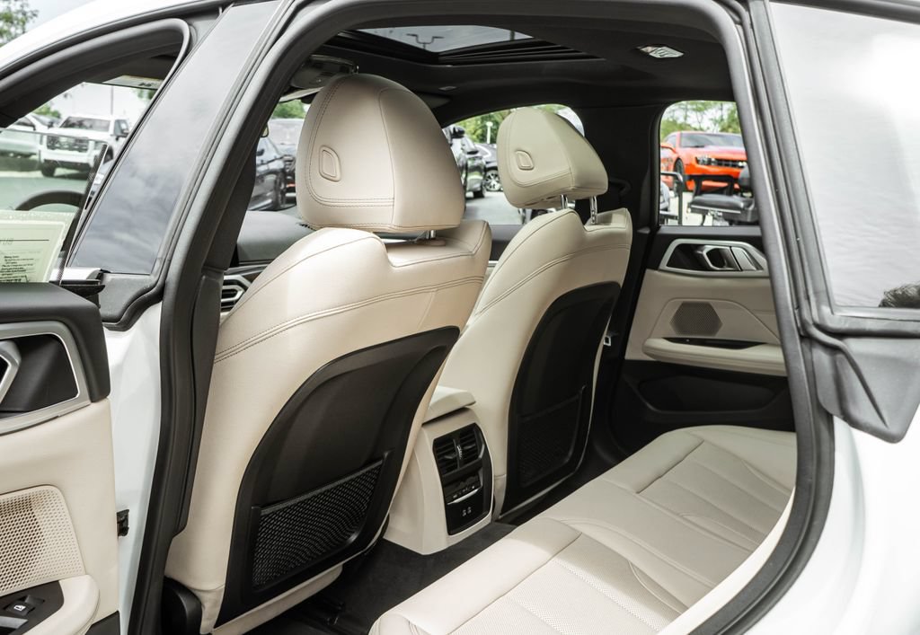 Used 2023 BMW i4 eDrive35 w/ Premium Package RWD image 28