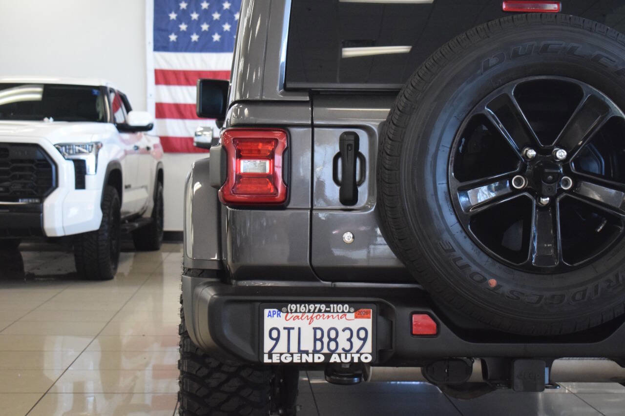 Used 2020 Jeep Wrangler Unlimited Sahara image 31