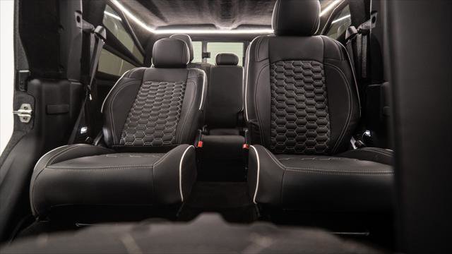 Used 2025 Jeep Gladiator Sport image 24