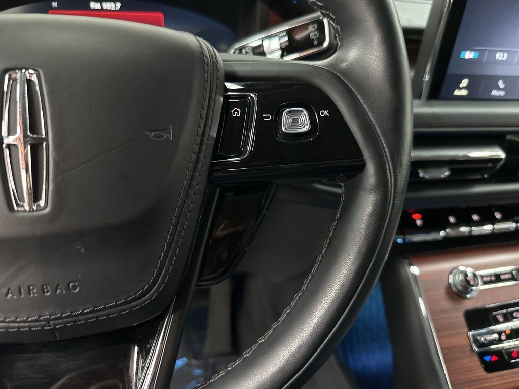 Used 2023 Lincoln Aviator Reserve w/ Equipment Group 201A image 16