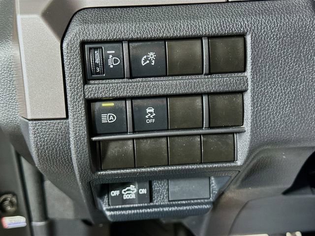 Used 2024 Toyota Tacoma TRD Off-Road image 12