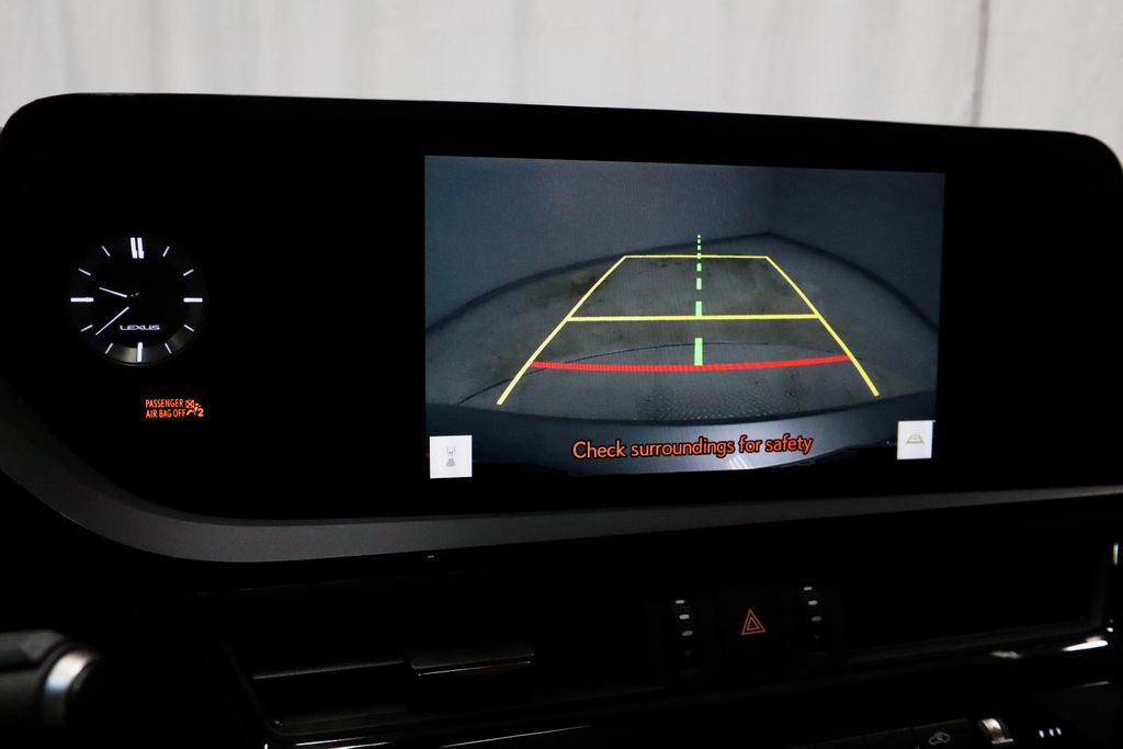 Used 2023 Lexus ES 250 w/ Premium Package image 2