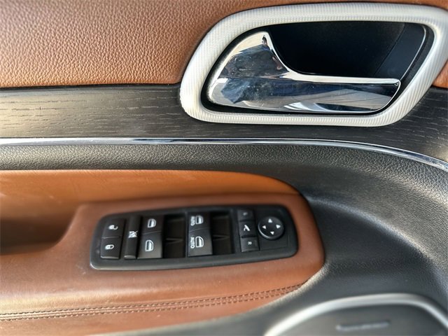 Used 2018 Jeep Grand Cherokee Summit image 14