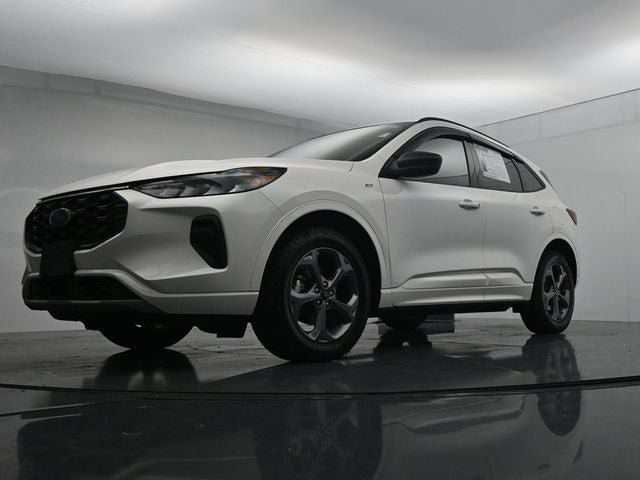 Certified 2024 Ford Escape ST-Line w/ Tech Pack #1 AWD/4WD image 37