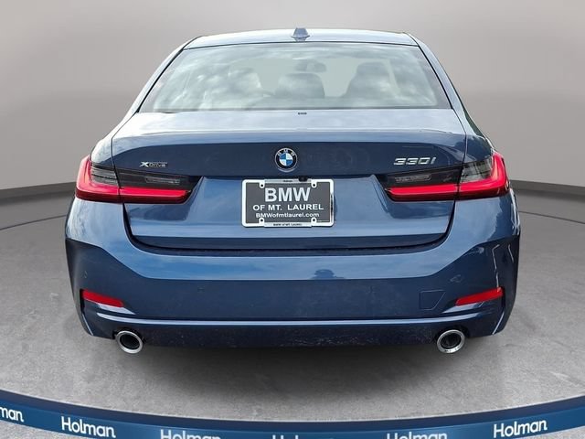 New 2026 BMW 330i xDrive Sedan w/ Premium Package AWD/4WD image 5